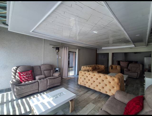 3 BEDROOM FREESTANDING SOLD IN STILFONTEIN EXT 3
